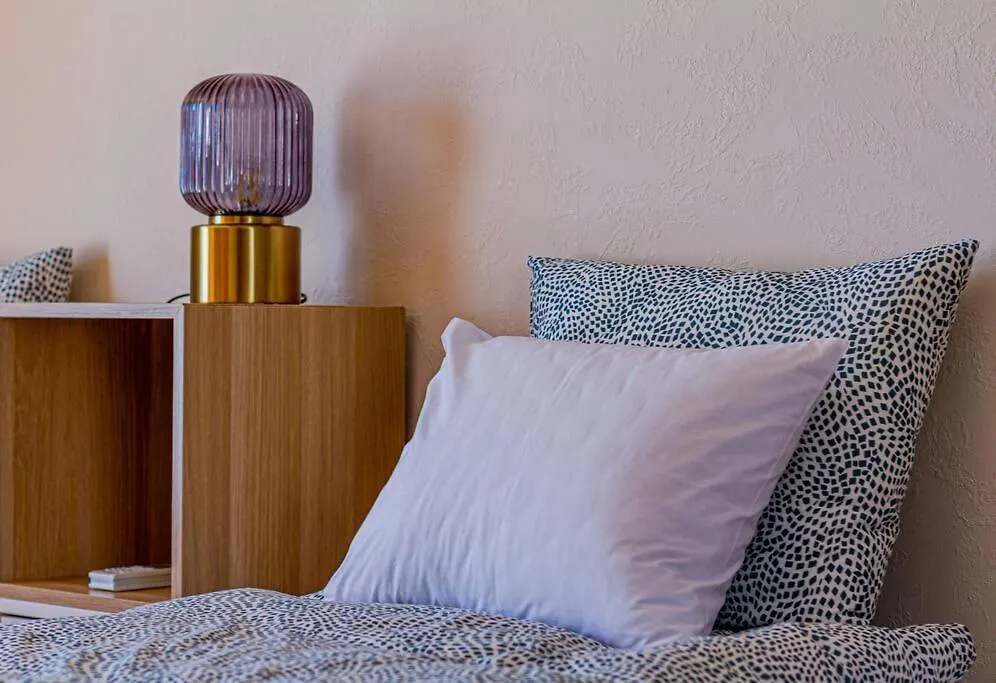 Roomy Apartment 80Sqm At City Center Free Parking Space, Ac & Balcony, Separate Ac In All Four Rooms Budapest